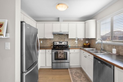 Photo 10 at 7 - 245 E 5th Street, Lower Lonsdale, North Vancouver