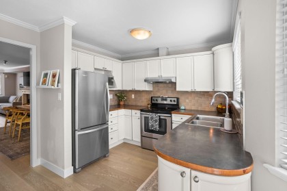 Photo 11 at 7 - 245 E 5th Street, Lower Lonsdale, North Vancouver