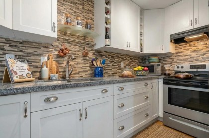 Photo 3 at 108 - 910 W 8th Avenue, Fairview VW, Vancouver West