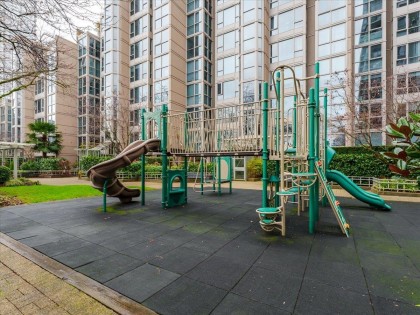 Photo 21 at 1206 - 388 Drake Street, Yaletown, Vancouver West