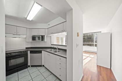 Photo 9 at 1008 - 822 Homer Street, Downtown VW, Vancouver West