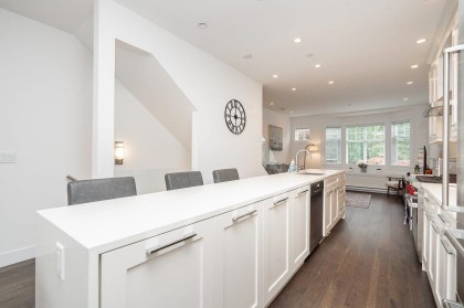 Photo 13 at 920 W 15th Avenue, Fairview VW, Vancouver West