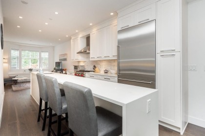 Photo 12 at 920 W 15th Avenue, Fairview VW, Vancouver West