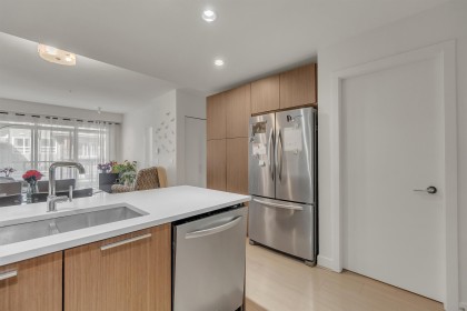 Photo 4 at 609 - 6033 Gray Avenue, University VW, Vancouver West