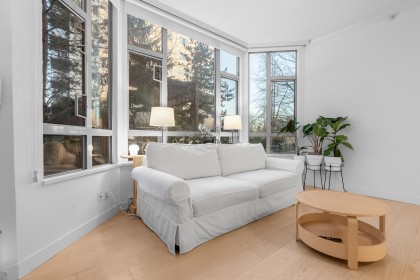 Photo 4 at 101 - 160 W Keith Road, Central Lonsdale, North Vancouver