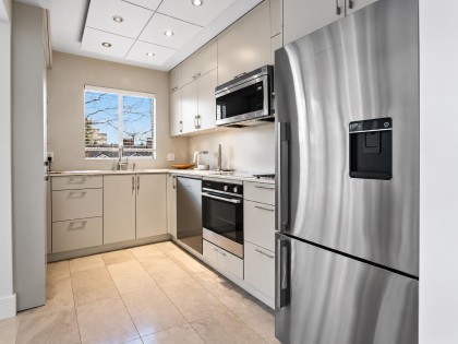 Photo 7 at 1 - 2450 Alma Street, Kitsilano, Vancouver West