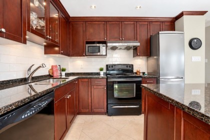 Photo 8 at 502 - 2409 W 43rd Avenue, Kerrisdale, Vancouver West