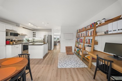 Photo 12 at 18 - 222 E 5th Street, Lower Lonsdale, North Vancouver