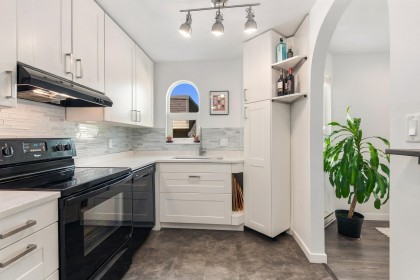 Photo 3 at 5 - 1101 W 8th Avenue, Fairview VW, Vancouver West