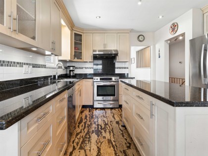 Photo 8 at 2925 W 24th Avenue, Arbutus, Vancouver West