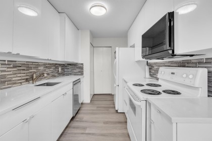 Photo 11 at 205 - 1610 Chesterfield Avenue, Central Lonsdale, North Vancouver