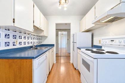 Photo 6 at 214 - 310 W 3rd Street, Lower Lonsdale, North Vancouver