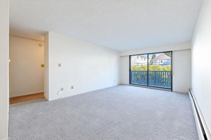 Photo 3 at 214 - 310 W 3rd Street, Lower Lonsdale, North Vancouver