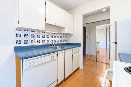 Photo 8 at 214 - 310 W 3rd Street, Lower Lonsdale, North Vancouver