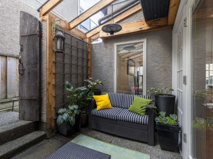 Photo 2 at 101 - 2535 York Avenue, Kitsilano, Vancouver West