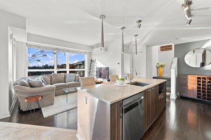 Photo 2 at 409 - 733 W 14th Street, Mosquito Creek, North Vancouver