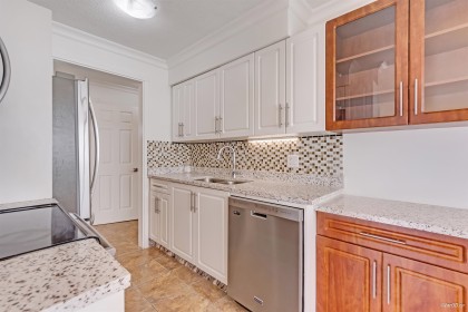Photo 6 at 111 - 235 E 13th Street, Central Lonsdale, North Vancouver