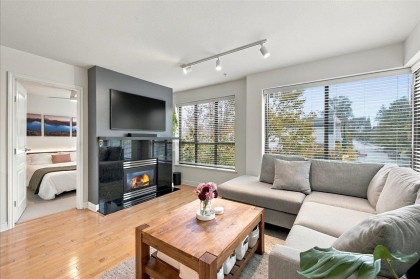 Photo 1 at 303 - 2015 Trafalgar Street, Kitsilano, Vancouver West