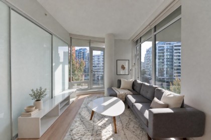 Photo 1 at 505 - 1633 Ontario Street, False Creek, Vancouver West