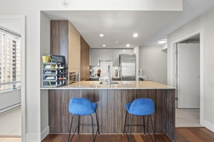 Photo 9 at 1506 - 1088 Richards Street, Yaletown, Vancouver West