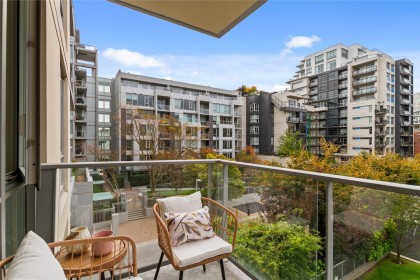 Photo 5 at 308 - 1833 Crowe Street, False Creek, Vancouver West