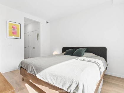Photo 2 at 313 - 725 Marine Drive, Harbourside, North Vancouver