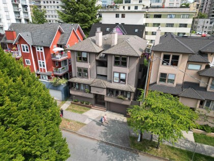 Photo 2 at 3 - 886 Broughton Street, West End VW, Vancouver West