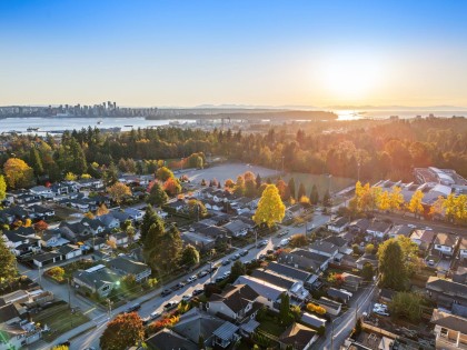 Photo 35 at 338 W 21st Street, Central Lonsdale, North Vancouver