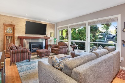 Photo 2 at 535 E Keith Road, Queensbury, North Vancouver