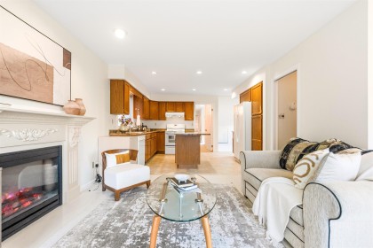 Photo 4 at 865 Ruckle Court, Roche Point, North Vancouver