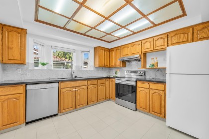 Photo 4 at 8377 Shaughnessy Street, Marpole, Vancouver West