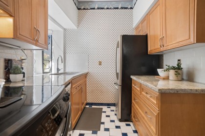Photo 9 at 2 - 1115 W 10th Avenue, Fairview VW, Vancouver West