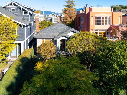 Photo 4 at 1881 Whyte Avenue, Kitsilano, Vancouver West