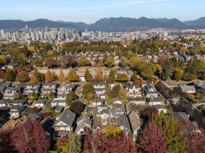 Photo 34 at 2 - 127 W 17th Avenue, Cambie, Vancouver West