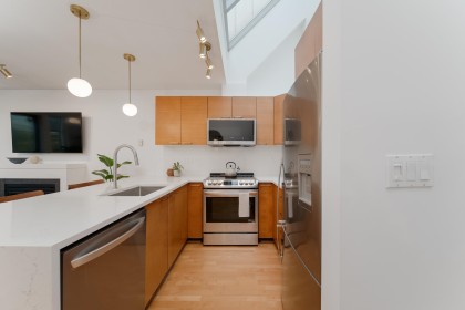 Photo 5 at 9 - 1250 W 6th Avenue, Fairview VW, Vancouver West