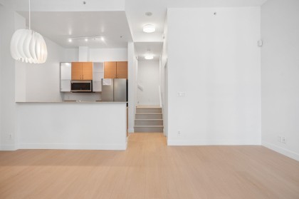 Photo 3 at TH938 Homer Street, Yaletown, Vancouver West