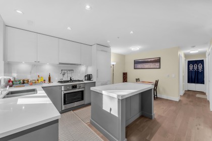 Photo 13 at 7637 Yukon Street, Marpole, Vancouver West