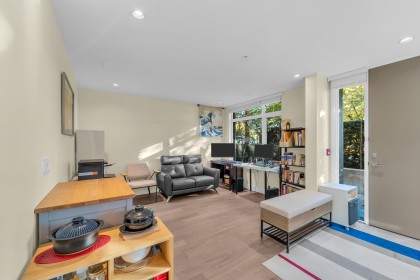 Photo 10 at 7637 Yukon Street, Marpole, Vancouver West