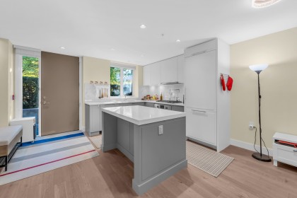 Photo 15 at 7637 Yukon Street, Marpole, Vancouver West