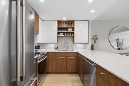 Photo 9 at 304 - 1477 Fountain Way, False Creek, Vancouver West