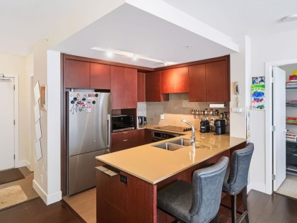 Photo 5 at 1307 - 158 W 13th Street, Central Lonsdale, North Vancouver