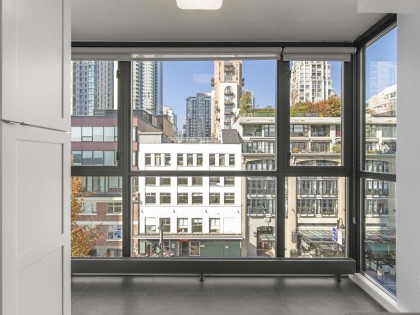 Photo 12 at 701 - 289 Drake Street, Yaletown, Vancouver West