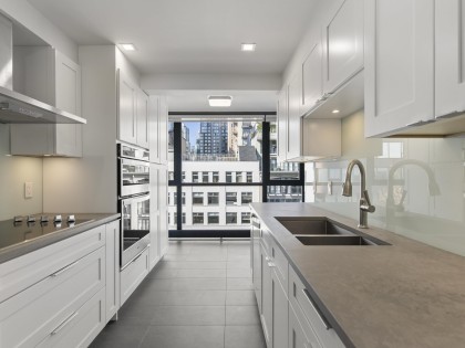 Photo 7 at 701 - 289 Drake Street, Yaletown, Vancouver West