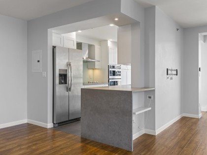 Photo 5 at 701 - 289 Drake Street, Yaletown, Vancouver West