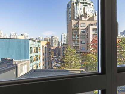 Photo 18 at 701 - 289 Drake Street, Yaletown, Vancouver West