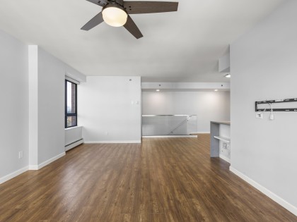 Photo 15 at 701 - 289 Drake Street, Yaletown, Vancouver West