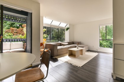 Photo 2 at 209 - 2173 W 6 Avenue, Kitsilano, Vancouver West