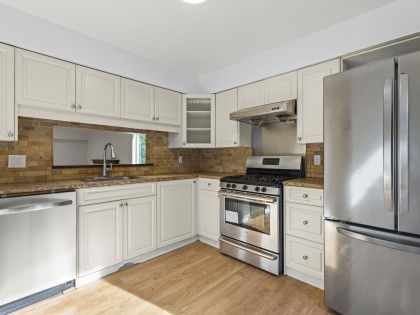 Photo 8 at 1996 Purcell Way, Lynnmour, North Vancouver
