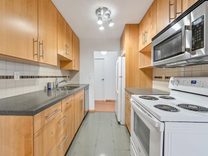 Photo 3 at 106 - 1844 W 7th Avenue, Kitsilano, Vancouver West