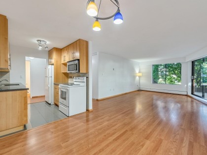 Photo 1 at 106 - 1844 W 7th Avenue, Kitsilano, Vancouver West